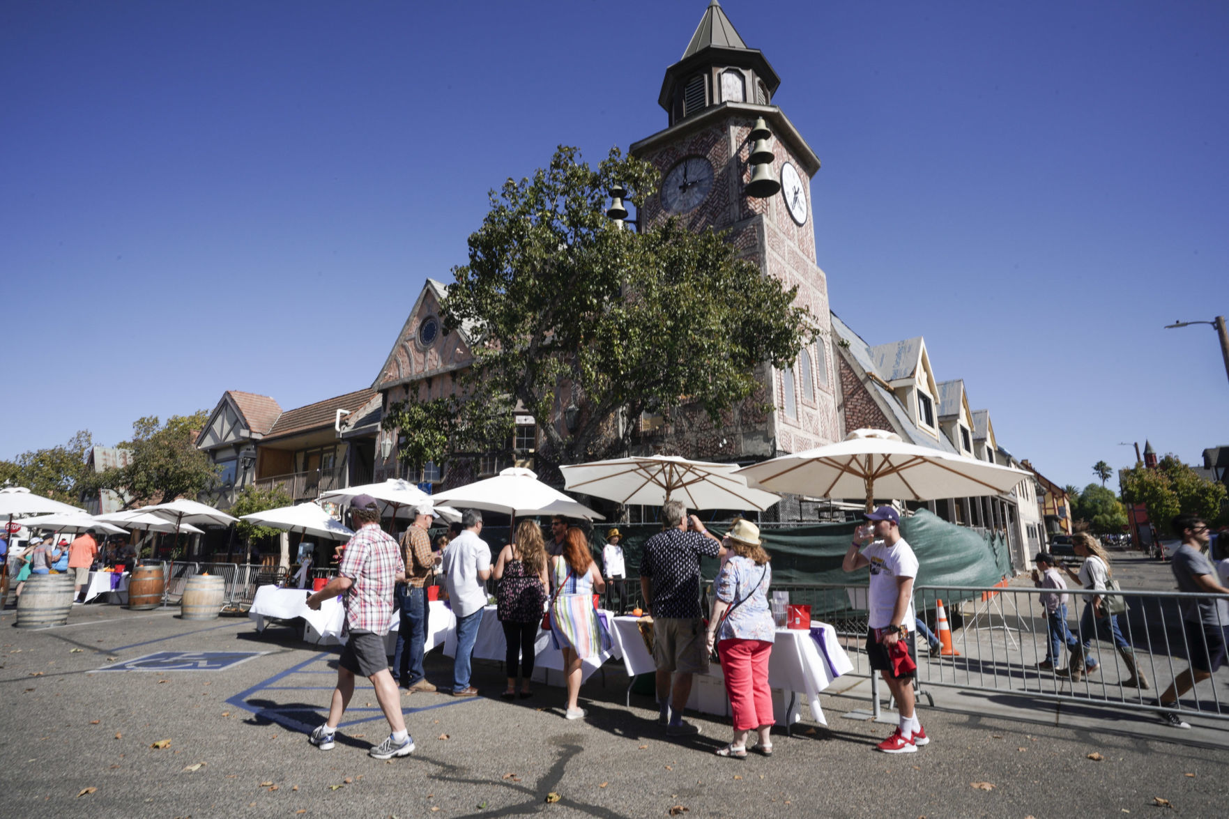 101919 Grape Stomp 02.jpg